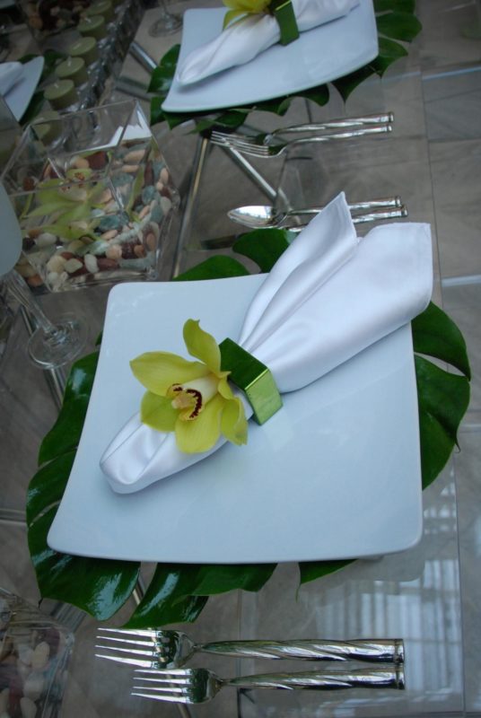 White table linen for event at Detroit Institute of Arts