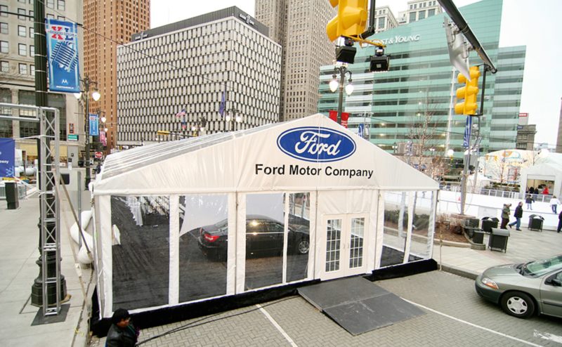 Outdoor corporate event tent rental in Michigan